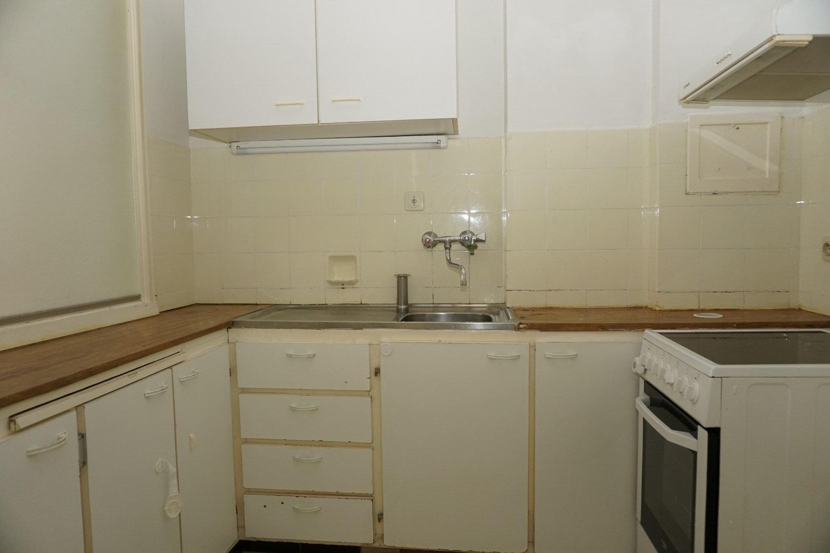 ONGEMEUBELD 1 SLP APP. GELEGEN KONINGSSTRAAT 