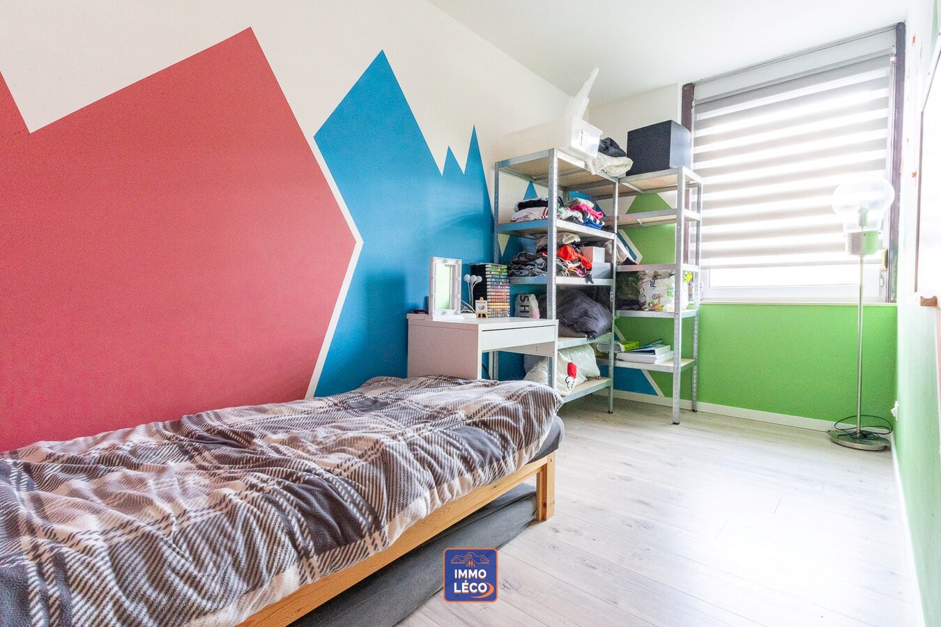 Maison entièrement rénovée en 2021 avec jardin de +/- 130m²  "SUD-EST" ! 