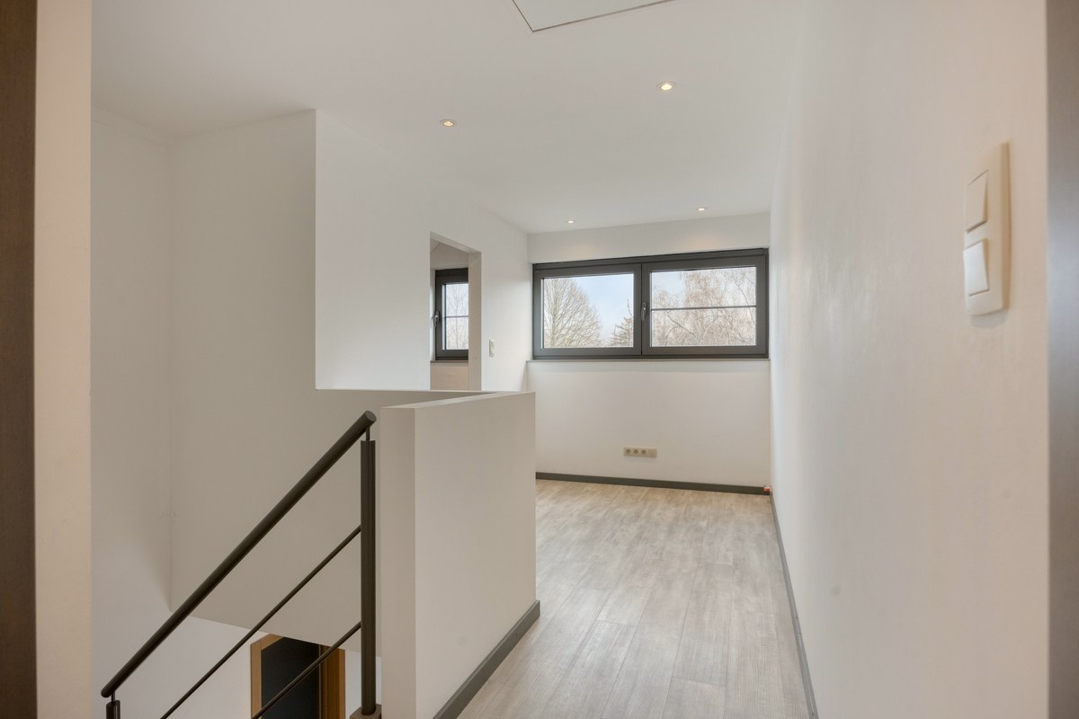 Ruime gerenoveerde villa met 5 slaapkamers en 2 badkamers, tuin en garage in Kessel-Lo, EPC-waarde 285 kWh/m² 