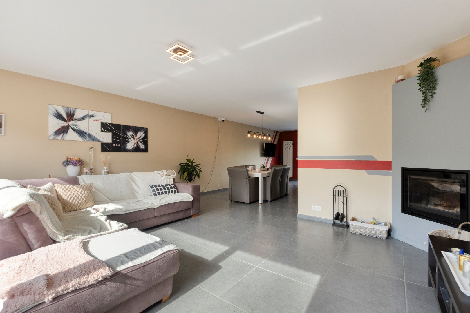 Instapklare woning (EPC:B) met 4 slpk, tuin en garage 