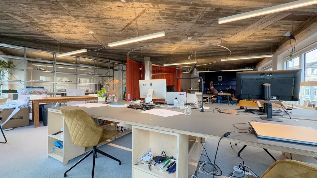 Ingedeelde kantoorruimte te huur in centrum Gent