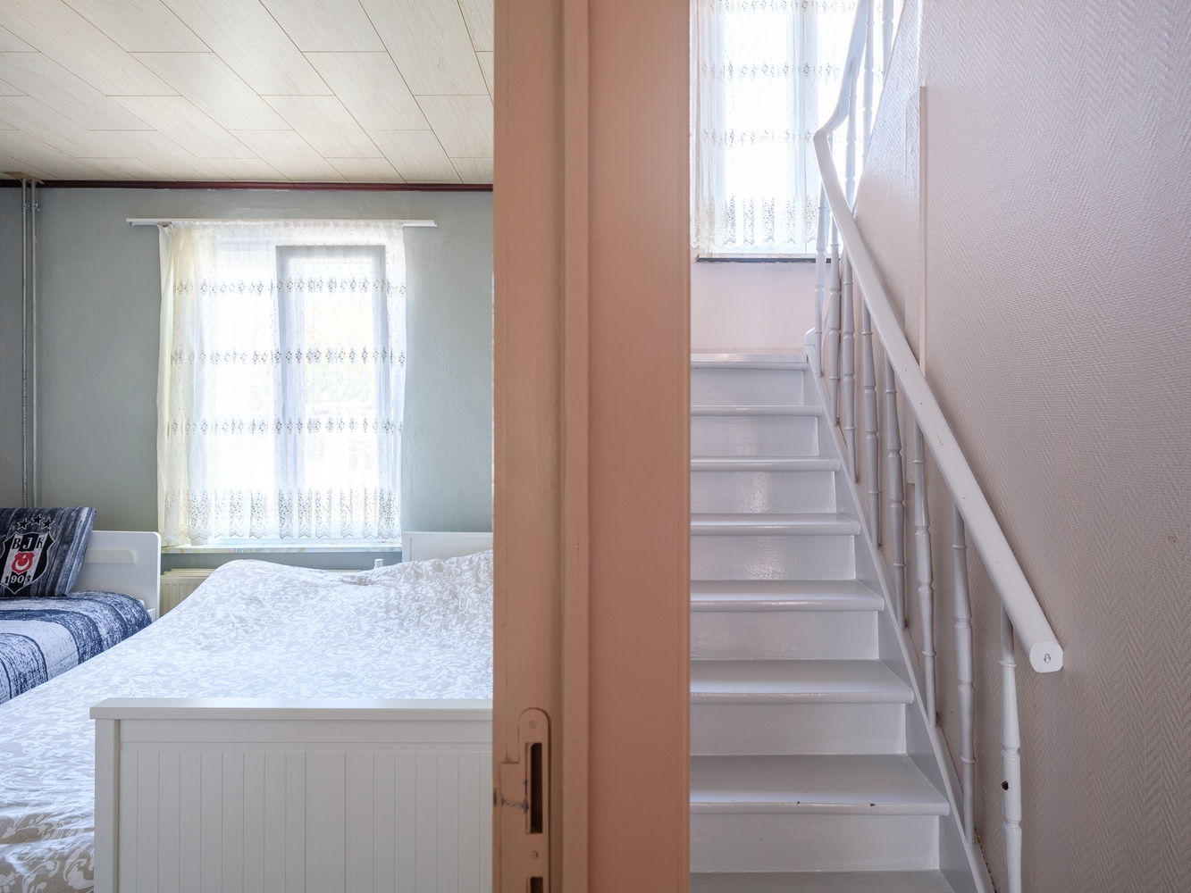 Instapklare woning nabij park met zeer ruime kamers 