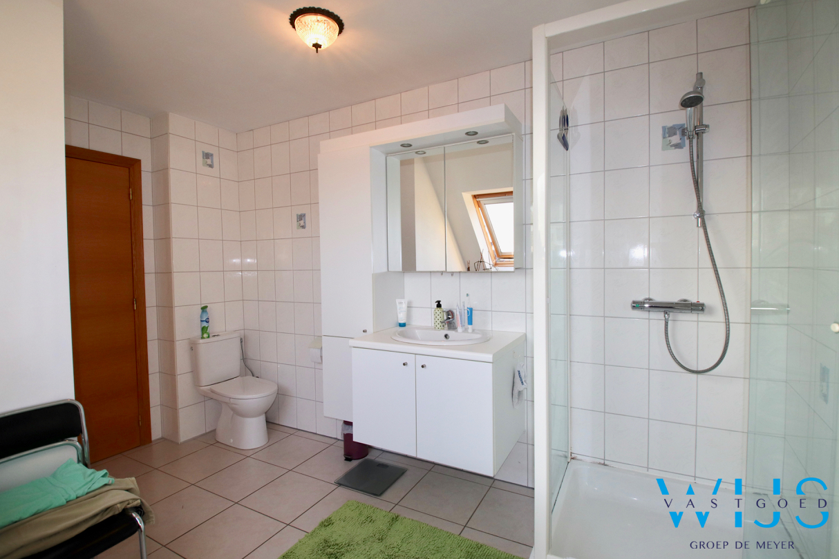 Gezellig 1 slaapkamer appartement met zonneterras &amp; garage ! 