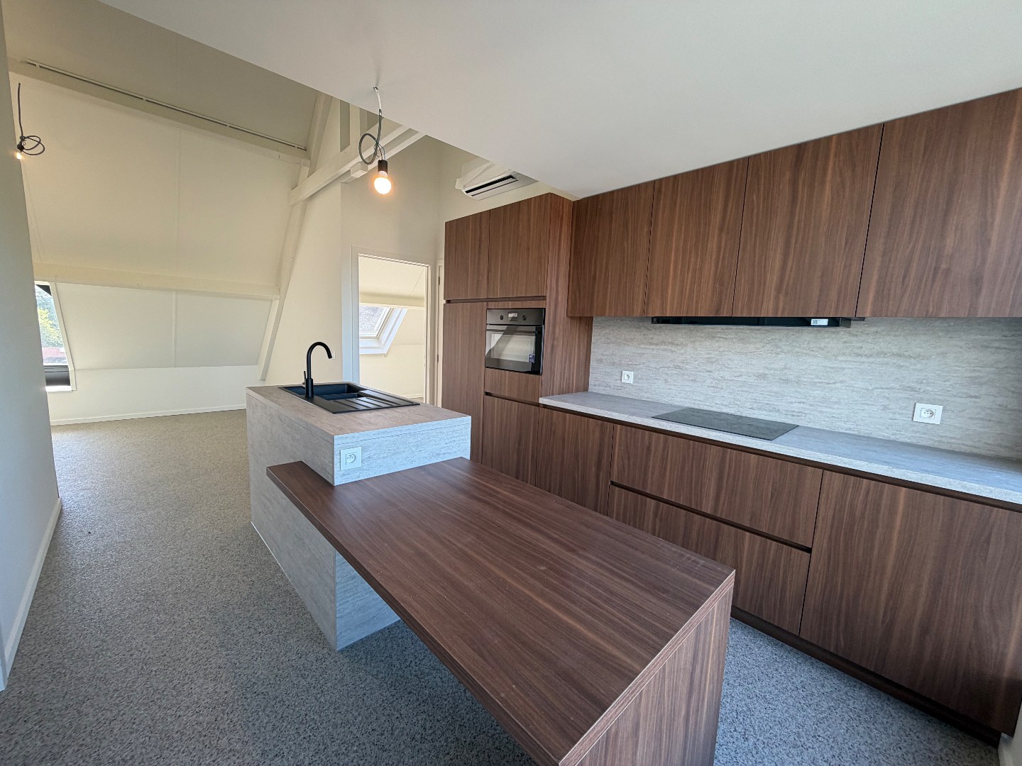 Prachtig gerenoveerd éénslaapkamer appartement te huur in centrum Geel! 