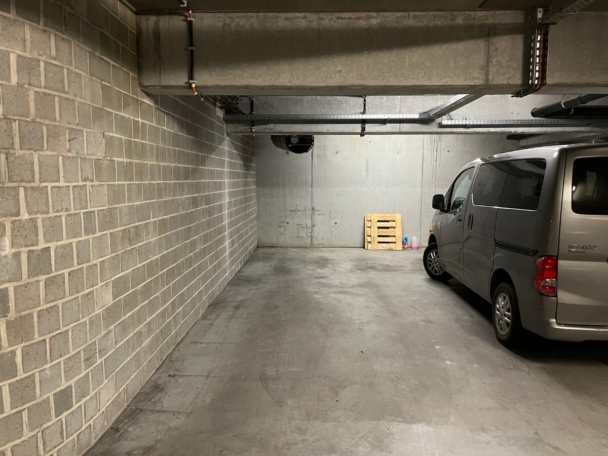 Modern, hoogwaardig 2-slpk-appartement mét ondergrondse staanplaats te Asper 