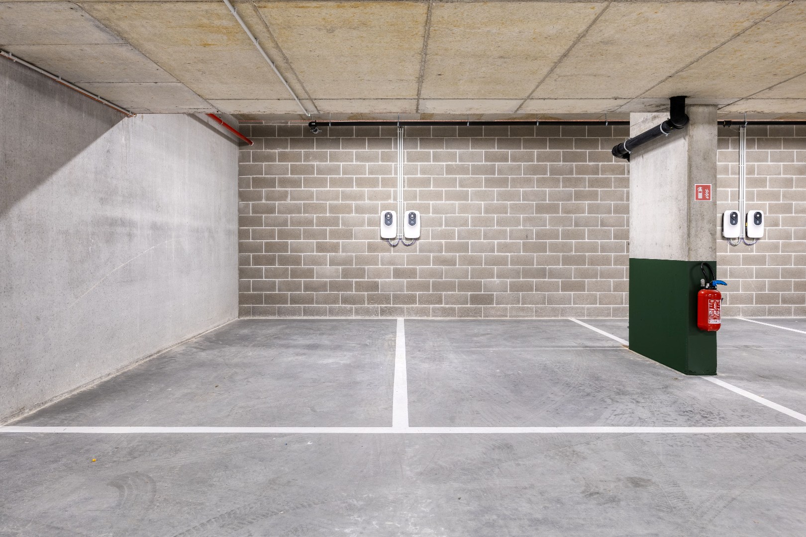 Pakket van 2 rotatieparkings bij Brussels Airport 