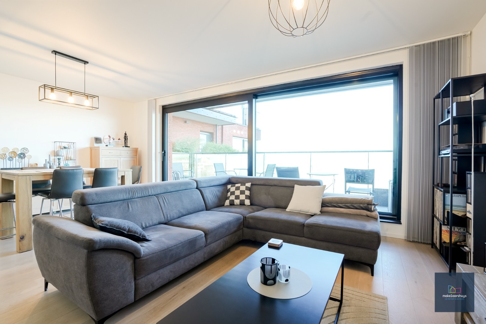 Schitterend 2-slp.app met 2 terrassen, garage en kelder 