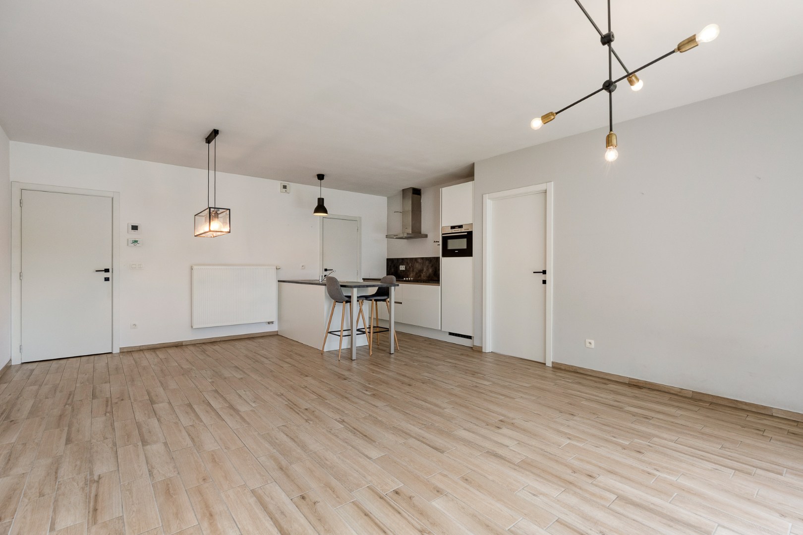 Instapklaar 1-slpk appartement te Laken 