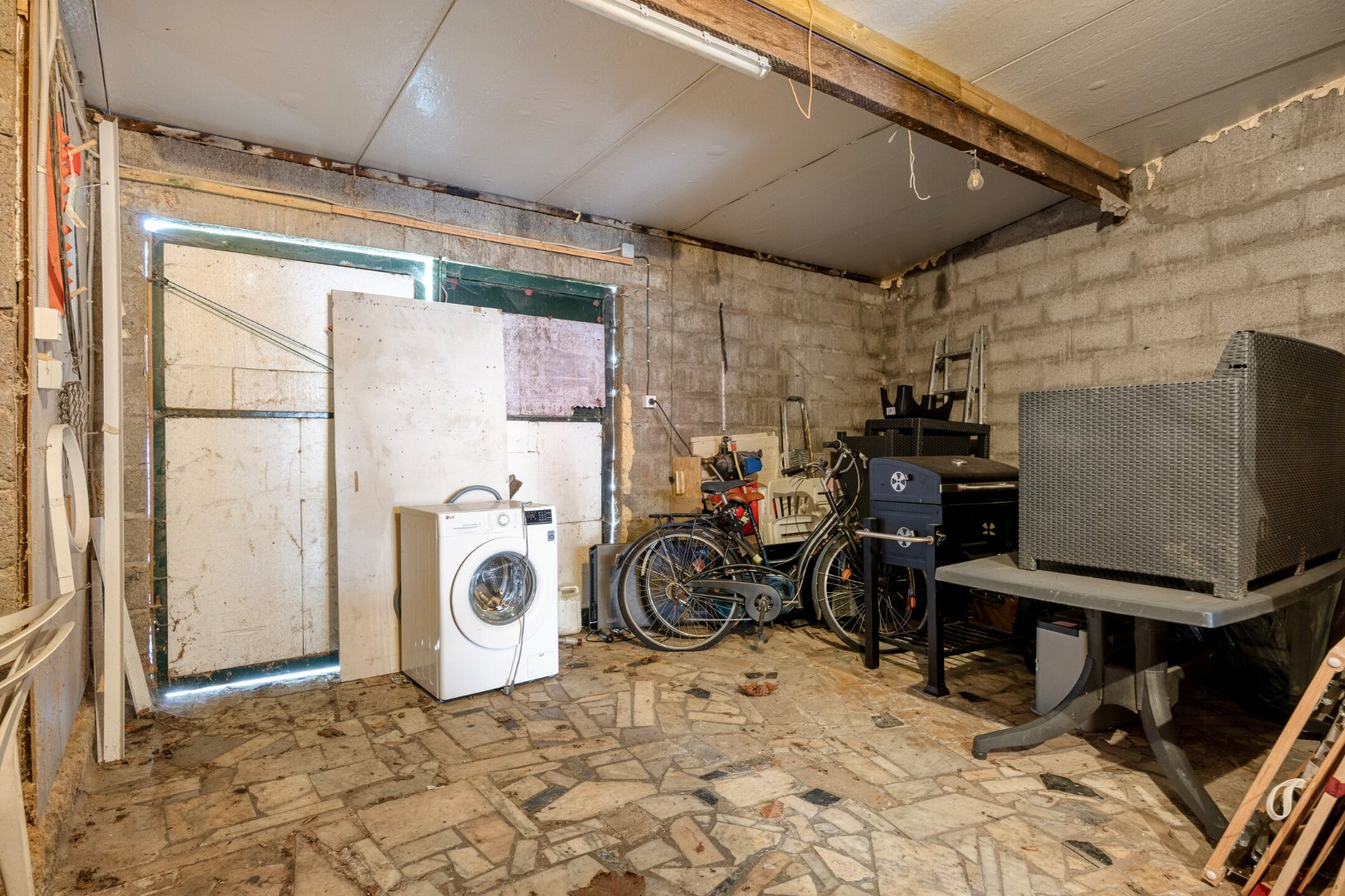 Gezinswoning met 3 slpk. en garage in het centrum van Leopoldsburg 