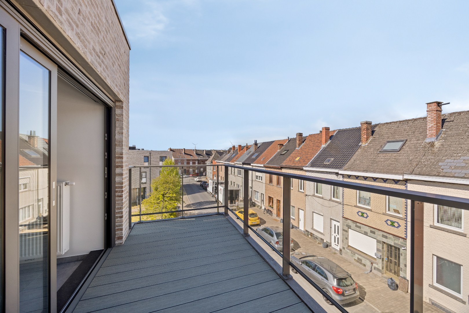 App te huur nabij centrum Halle: 2 slpks, terras, parking + kelder 