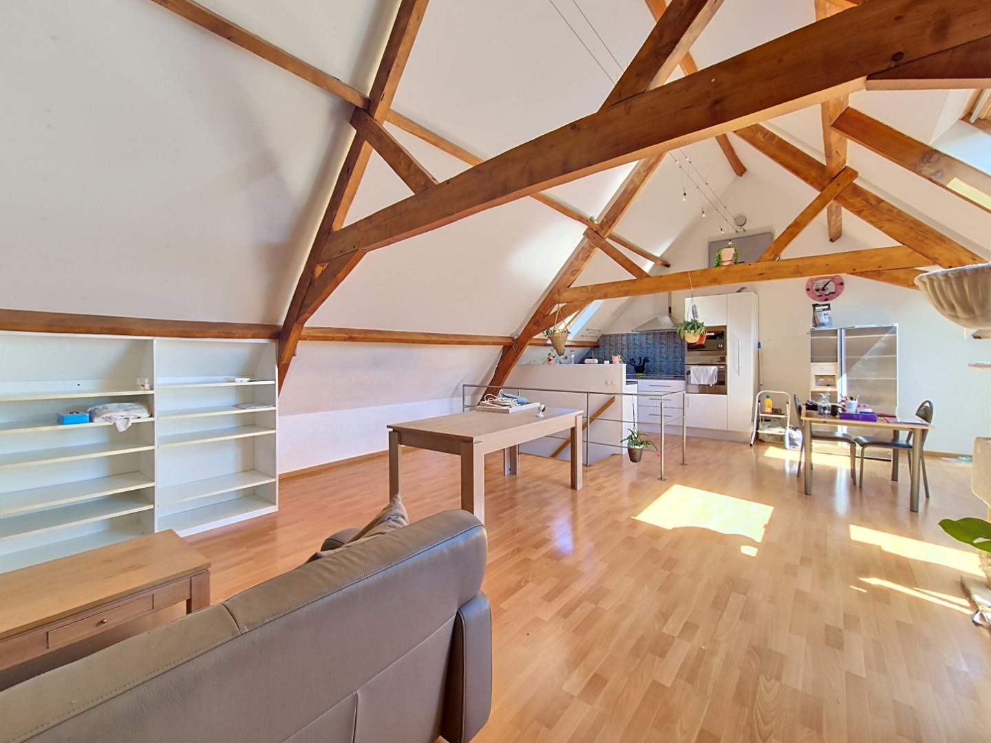 Duplex met 2 slaapkamers &amp; bureau 