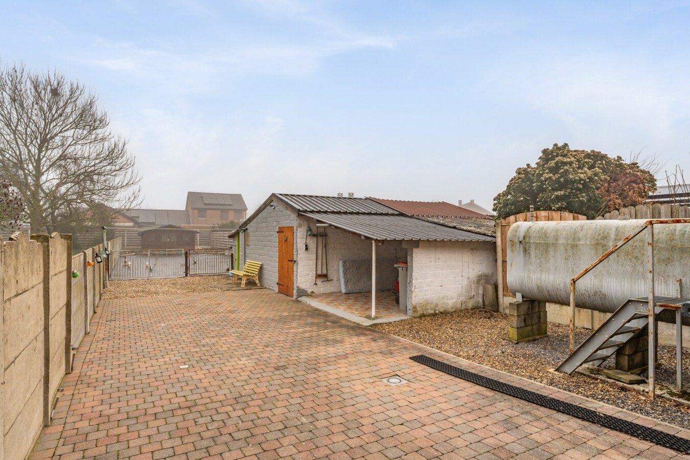 Halfvrijstaande gezinswoning op een perceel van 4a67ca op een rustige locatie te Dilsen-Stokkem. 