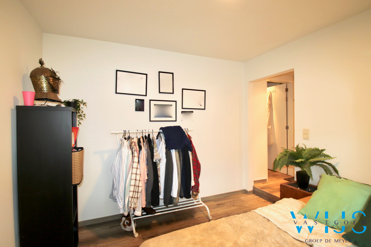 Instapklaar gelijkvloers appartement met 1 slaapkamer &amp; binnenkoer te ASSENEDE! 