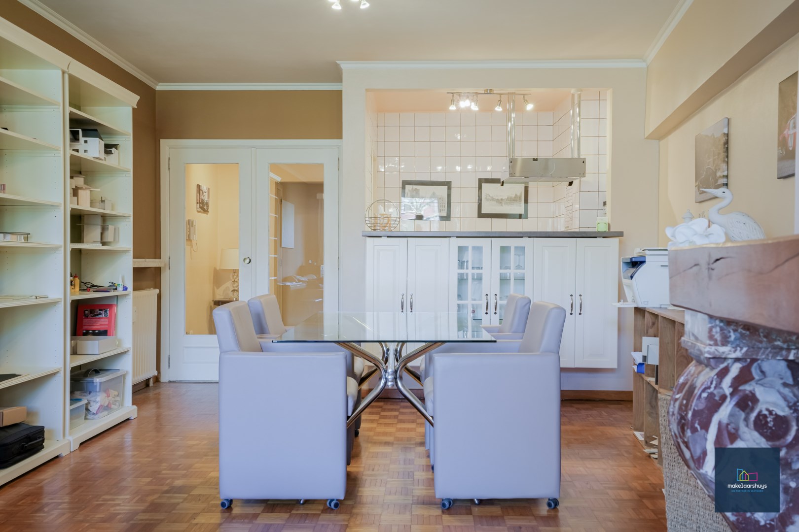 Stijlvol 1 slaapkamer appartement met 2 terrassen, kelder en garagebox 