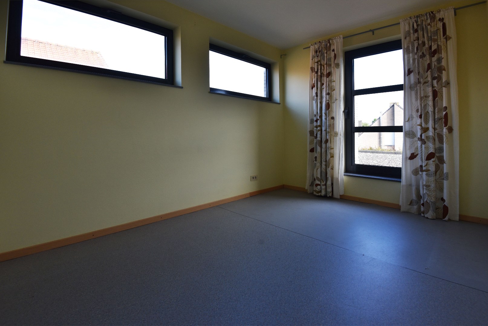 Woning met 4 slpks, terras en garage nabij centrum Maldegem 