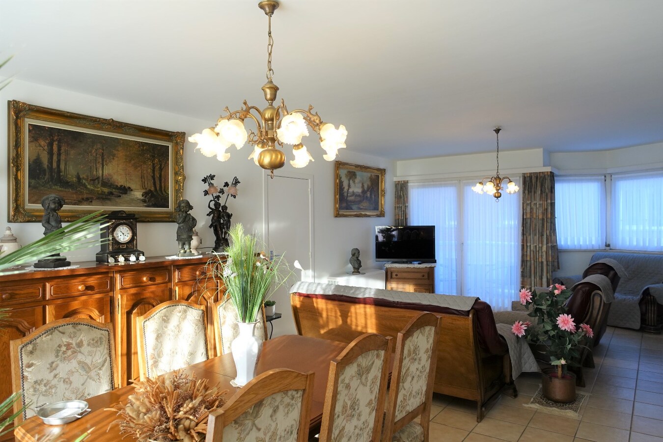 Instapklaar appartement met garagebox 