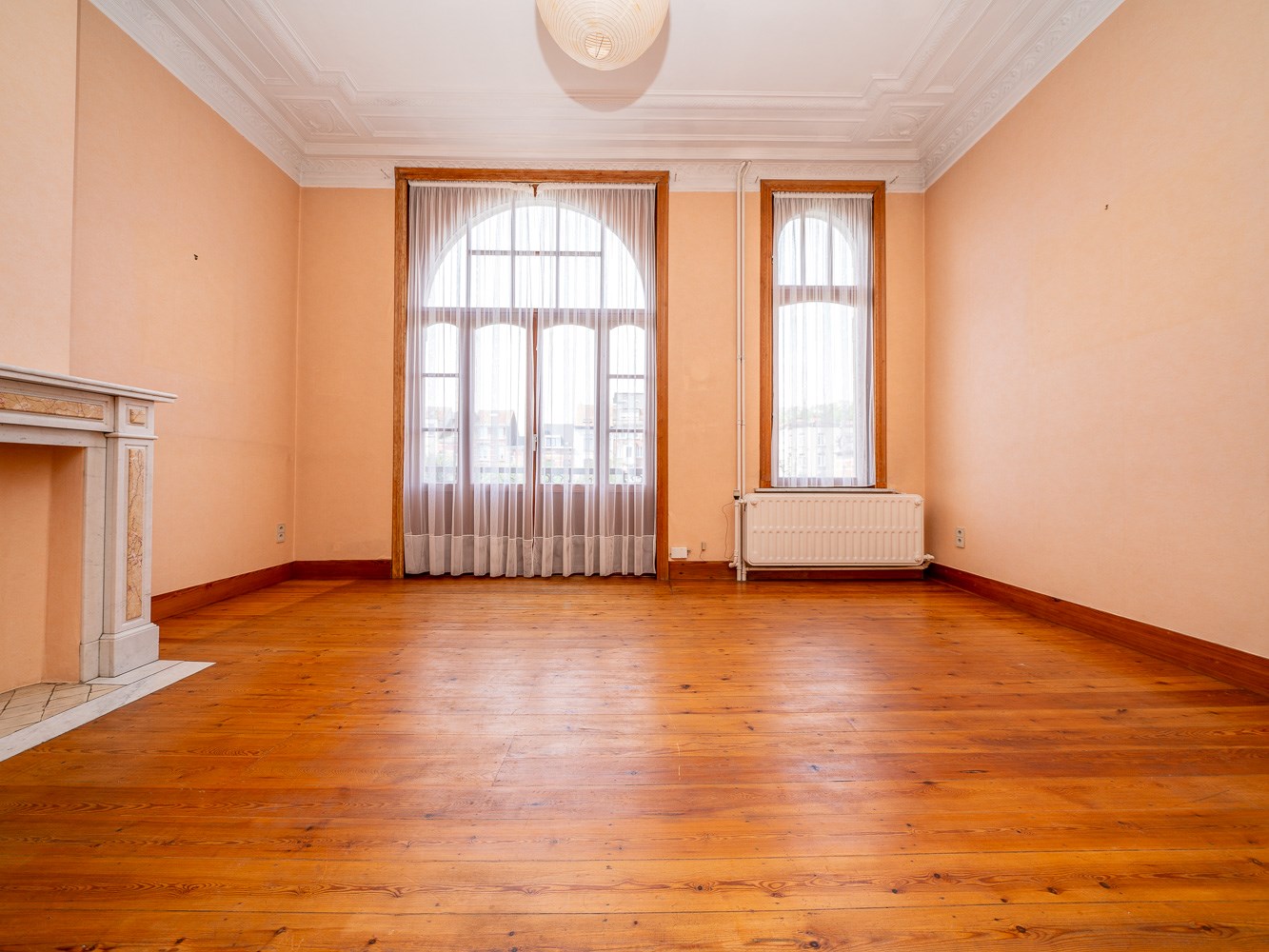 Knappe herenwoning met praktijkruimte en tuin 