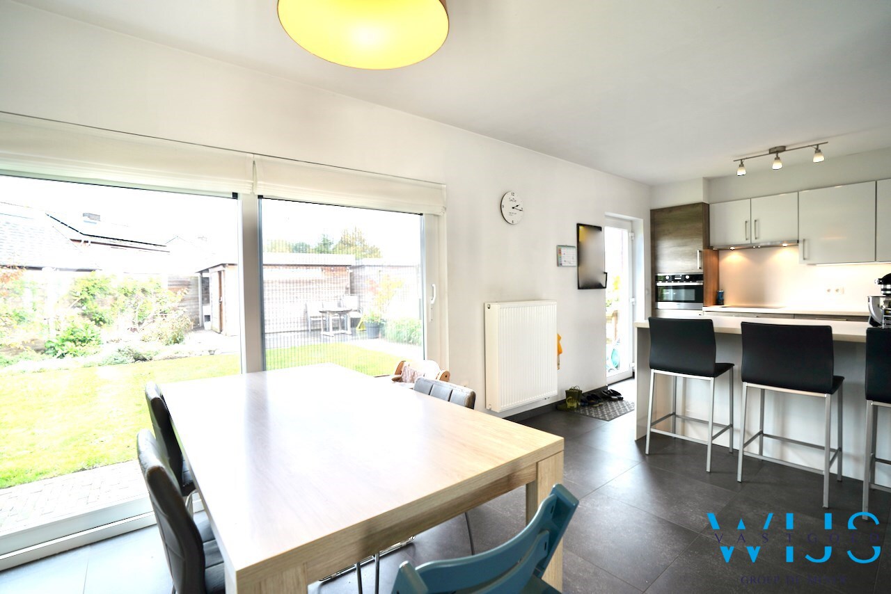 Tof woonhuis in gegeerde woonwijk te Lembeke ! 