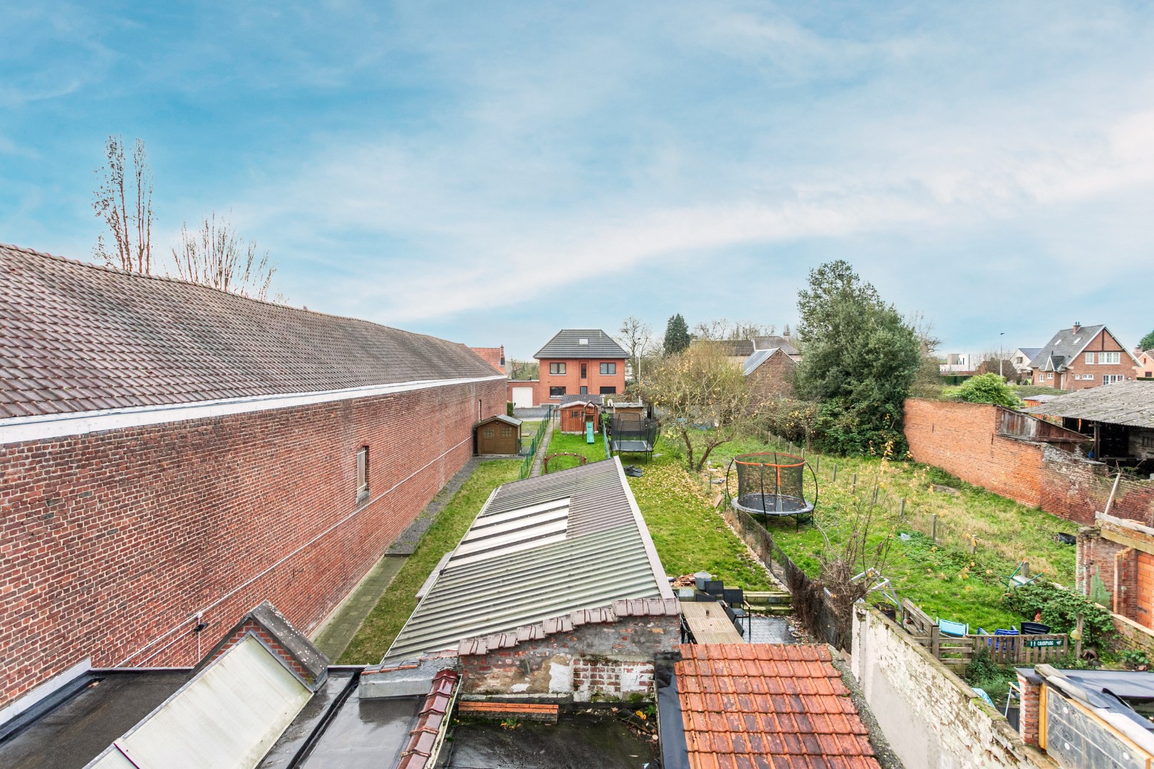 Instapklare woning met 3 slaapkamers, veranda en garagebox in Lembeek 