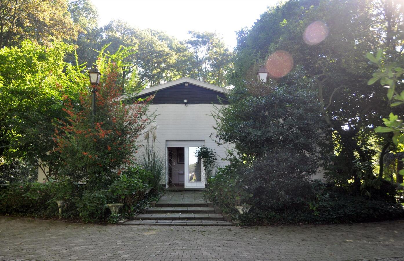 Residentieel gelegen villa op prachtig domein van 4758m² 