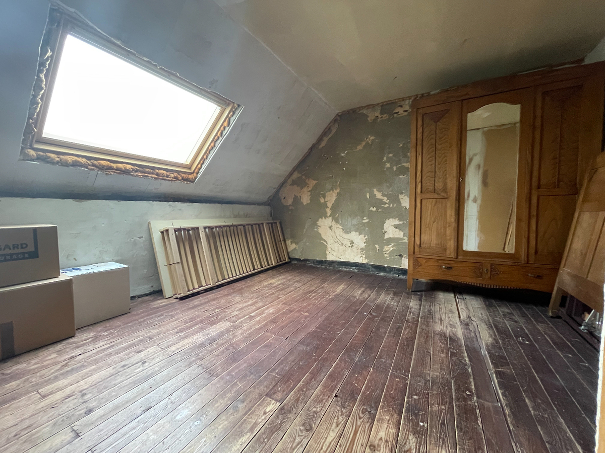 Rijwoning met 2 slaapkamers en tuin te Roeselare 