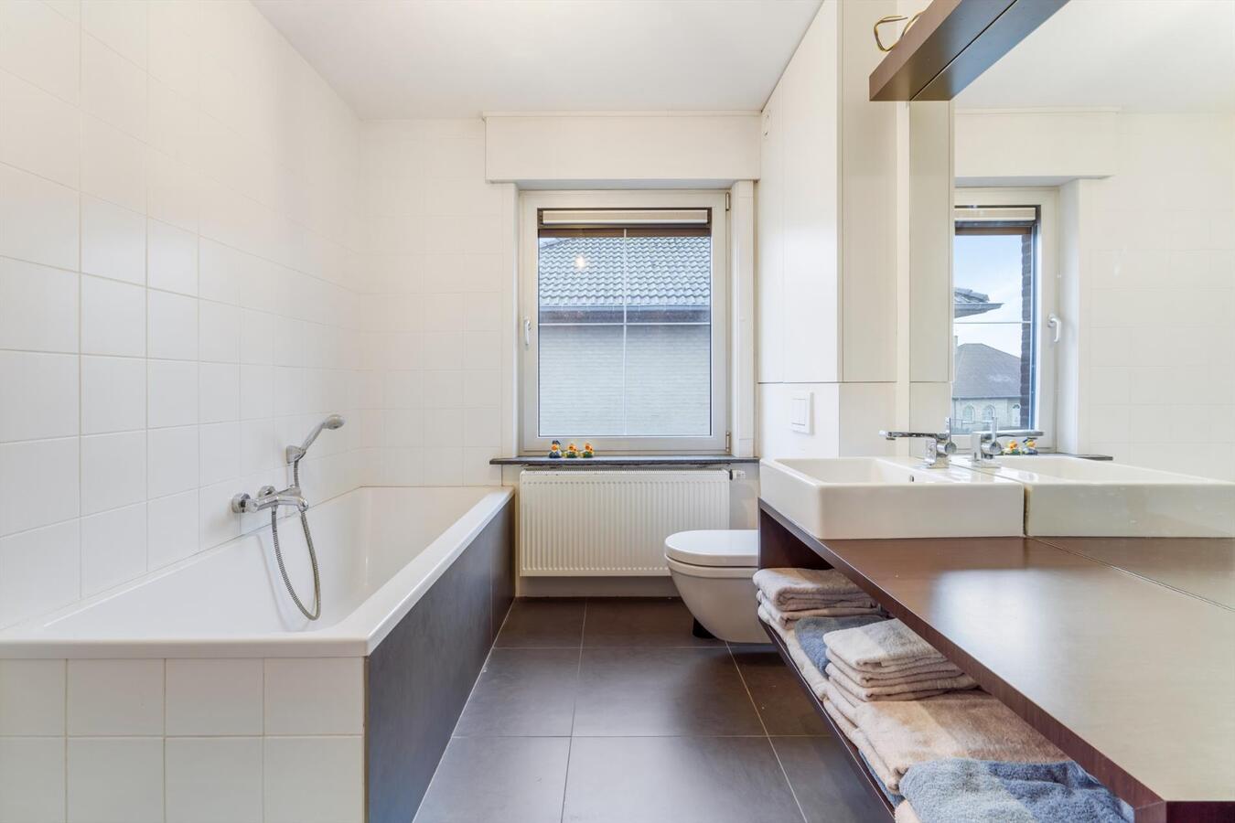 Instapklare woning met 3 slaapkamers en garage te Koekelare 