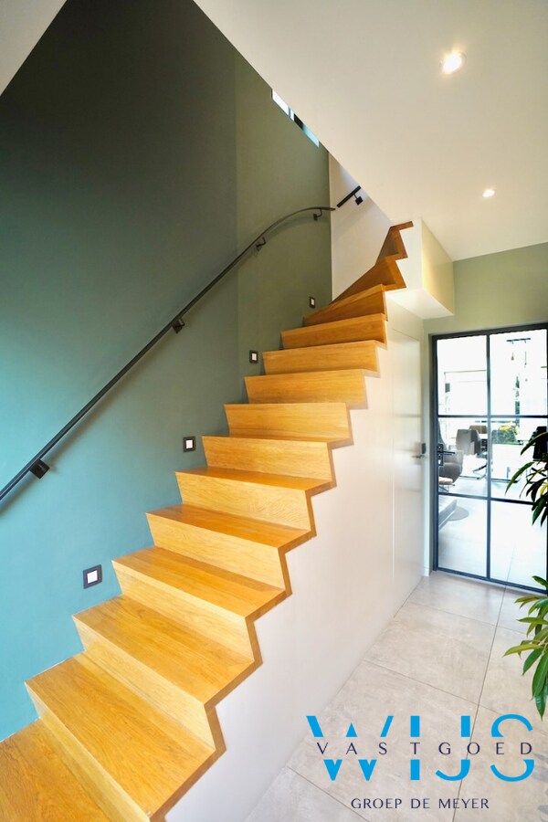 Prachtige HOB met unieke afwerking te Bassevelde ! 