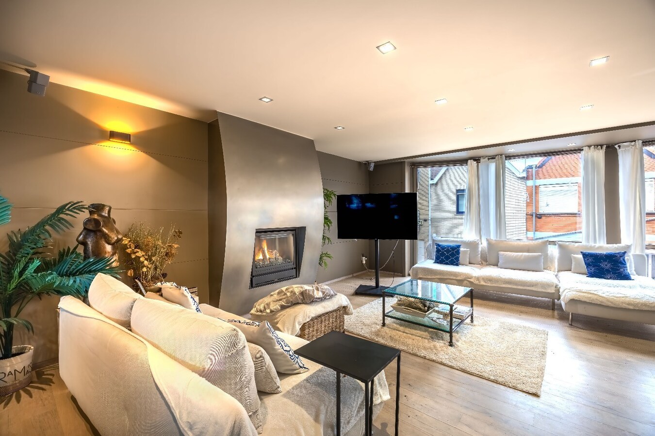 Prachtige woning met dubbele garage en tuin 