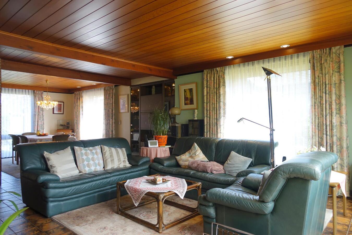 Charmante villa met zonnige tuin 