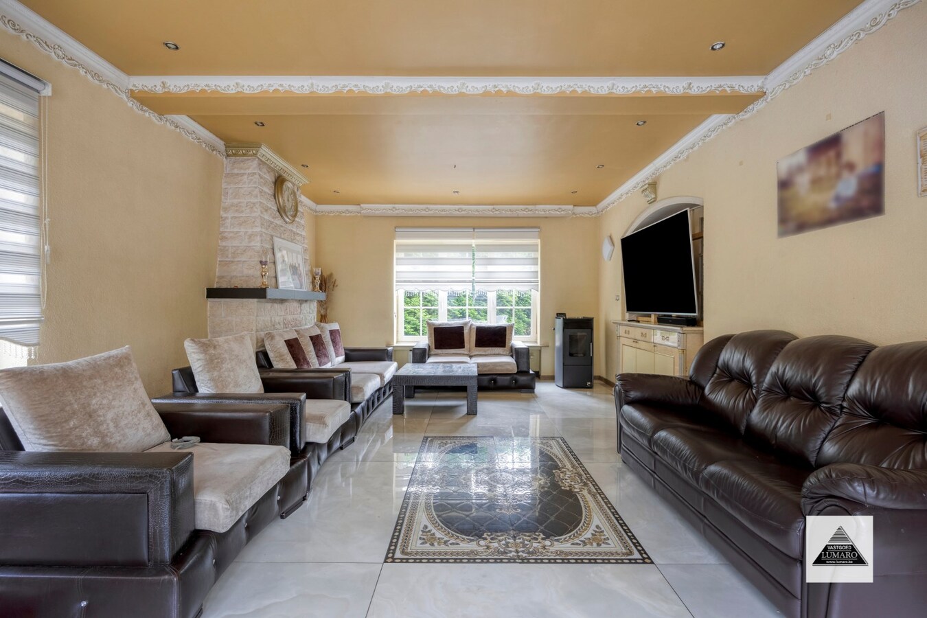 Villa / praktijk / BenB/ kamerwonen /... - Koolmijnlaan 11, Houthalen - perceel 2.700 m². 