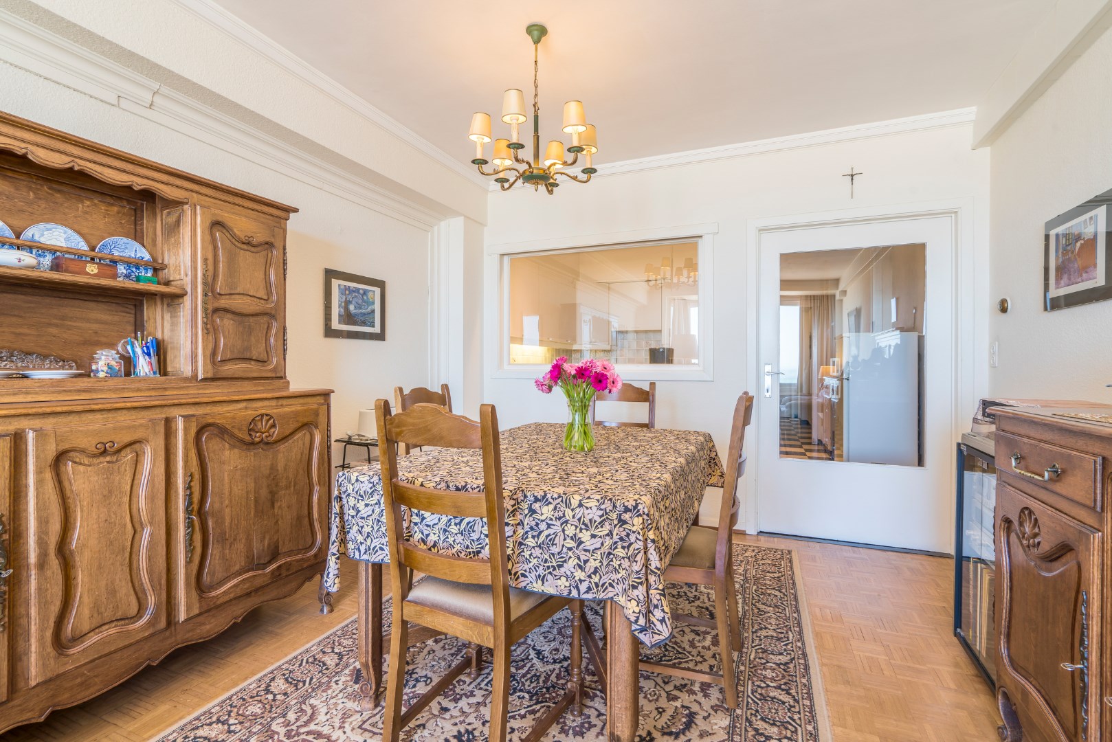 APPARTEMENT MET FRONTAAL ZEEZICHT IN CENTRUM OOSTENDE 