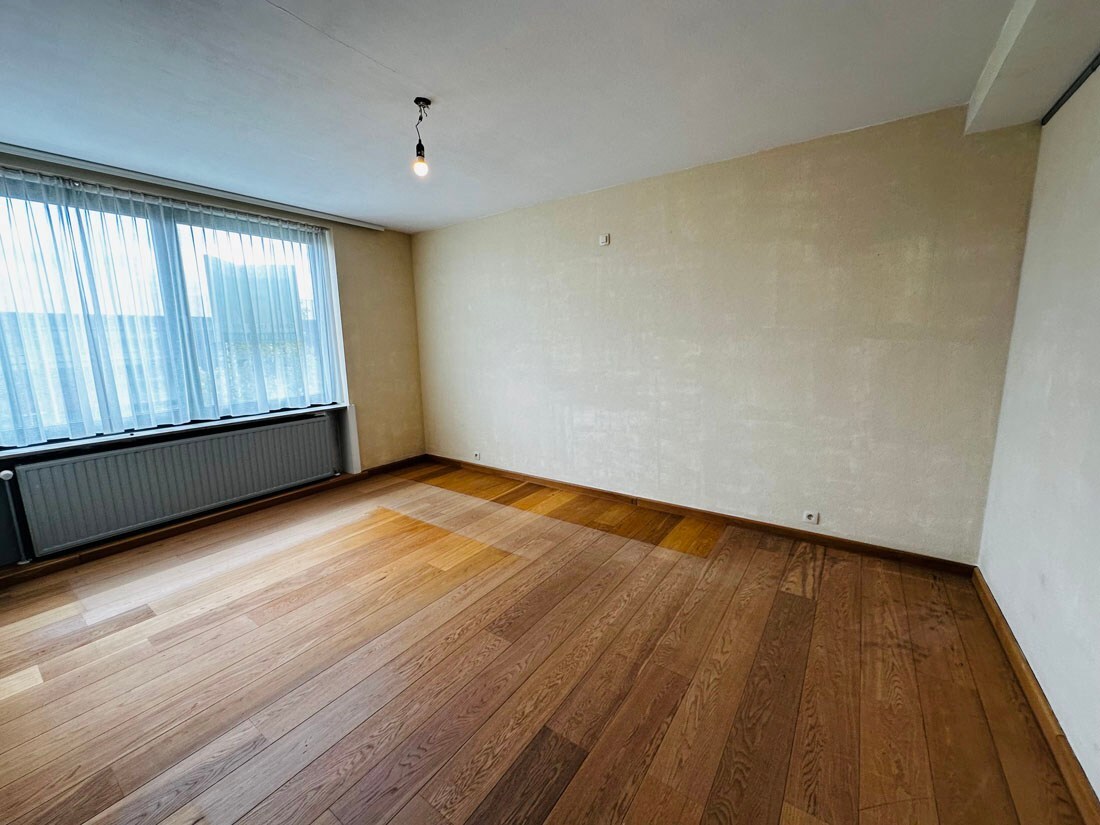 Authentiek 3 SLAAPKAMERappartement net buiten de Kleine Ring van Hasselt 