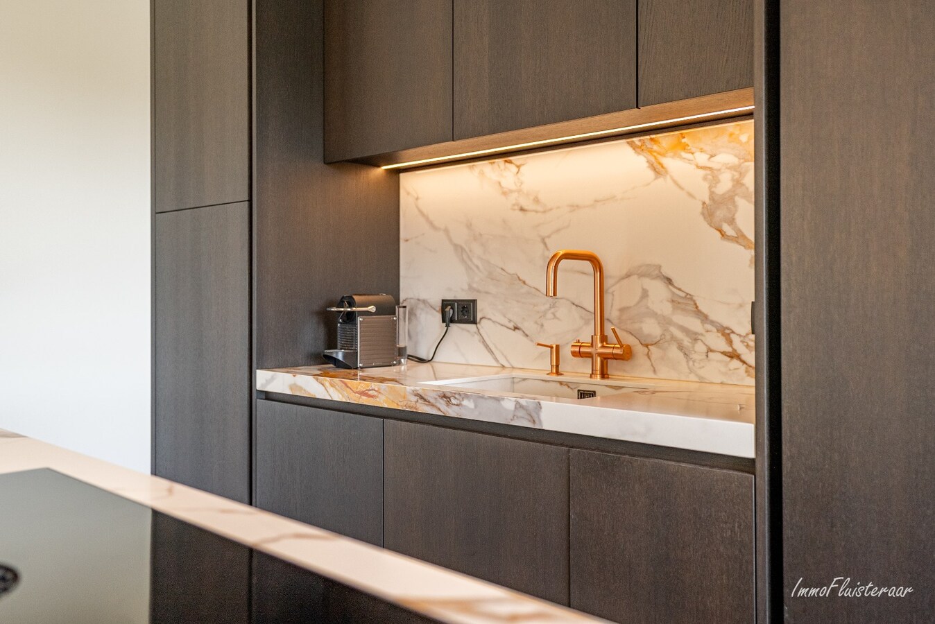 Ruime woning met paardenstallen op ca. 85 are te Kinrooi 