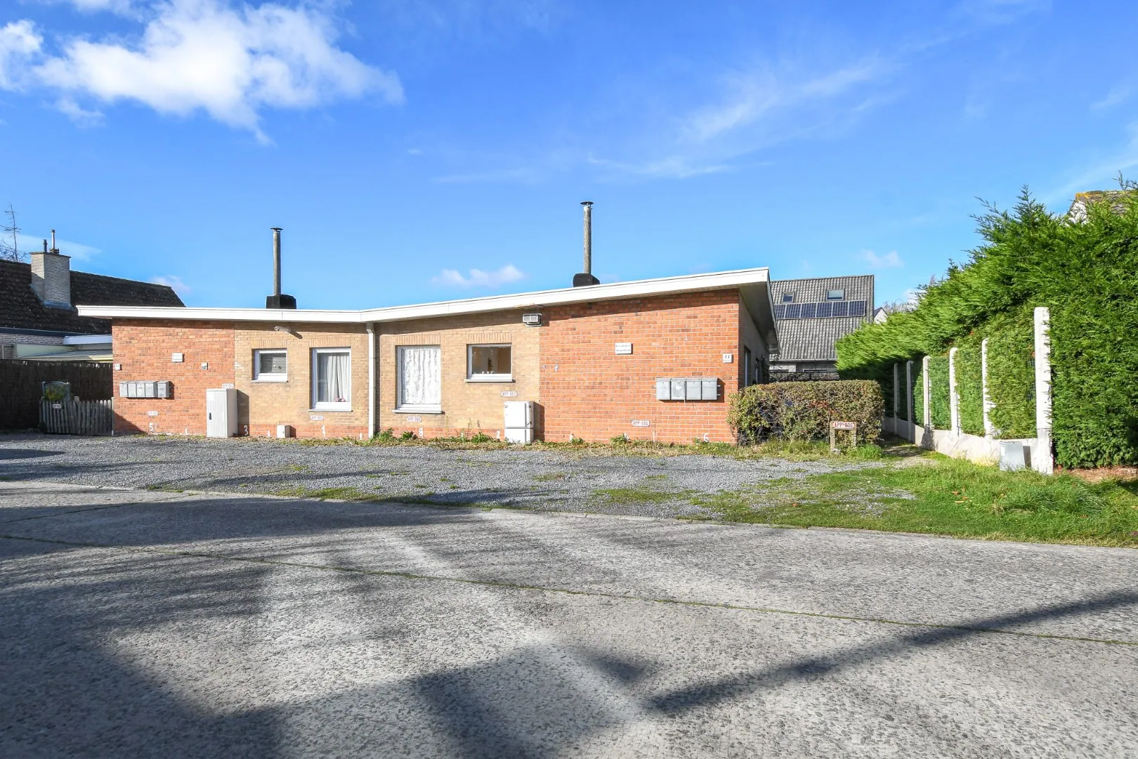 Te renoveren éénslaapkamerappartement met terras en parkeerplaats in De Haan - Vosseslag