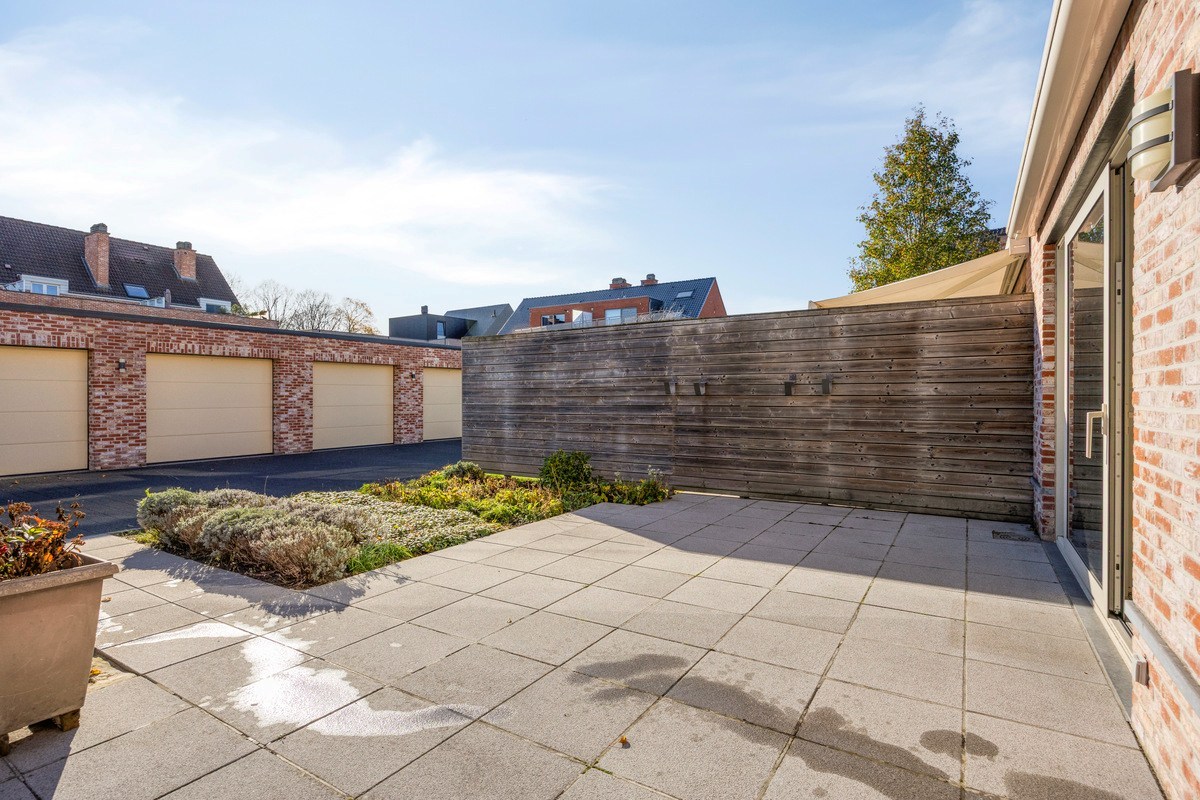 Prachtig gelijkvloers appartement met 2 slaapkamers en garage te Westerlo 