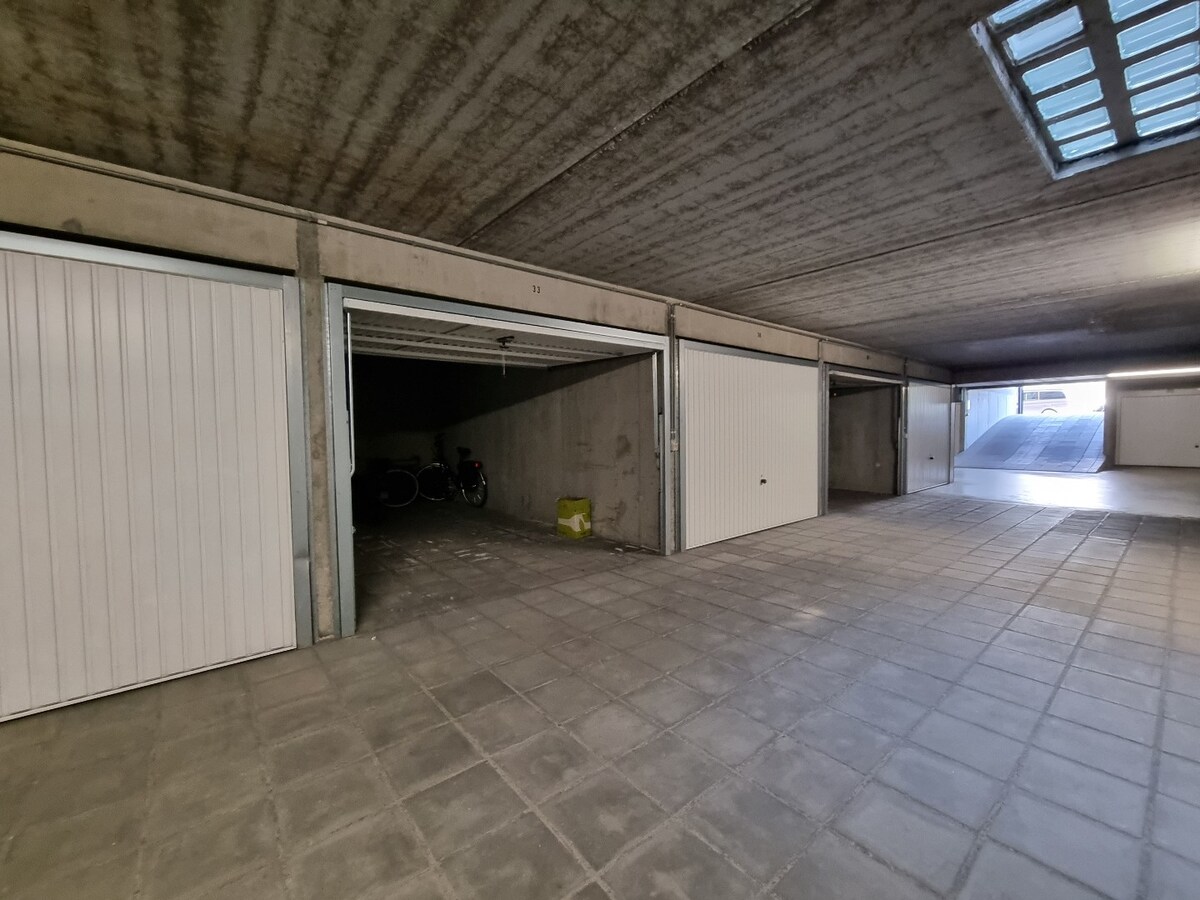 Centraal gelegen garagebox 