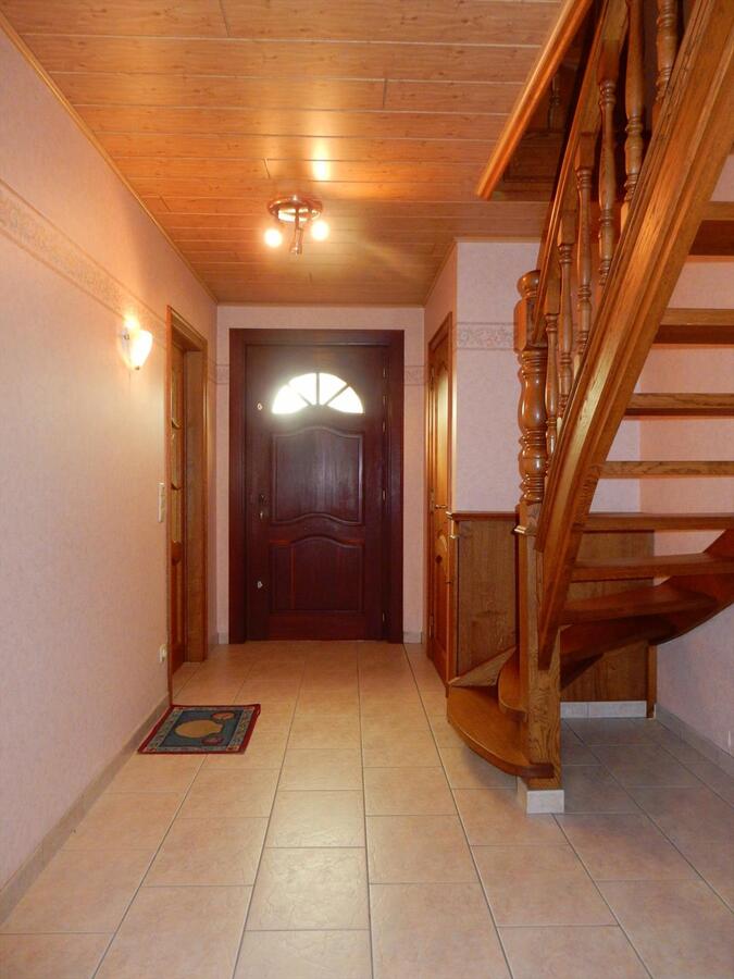 Charmante fermette met 2 garages 