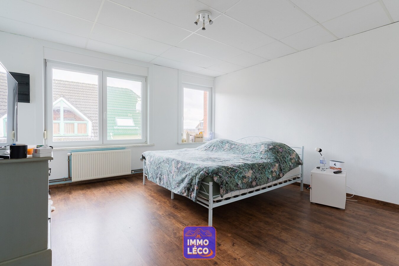 Grande maison avec grande terrasse et garage de 55m². Beaux volumes ! 