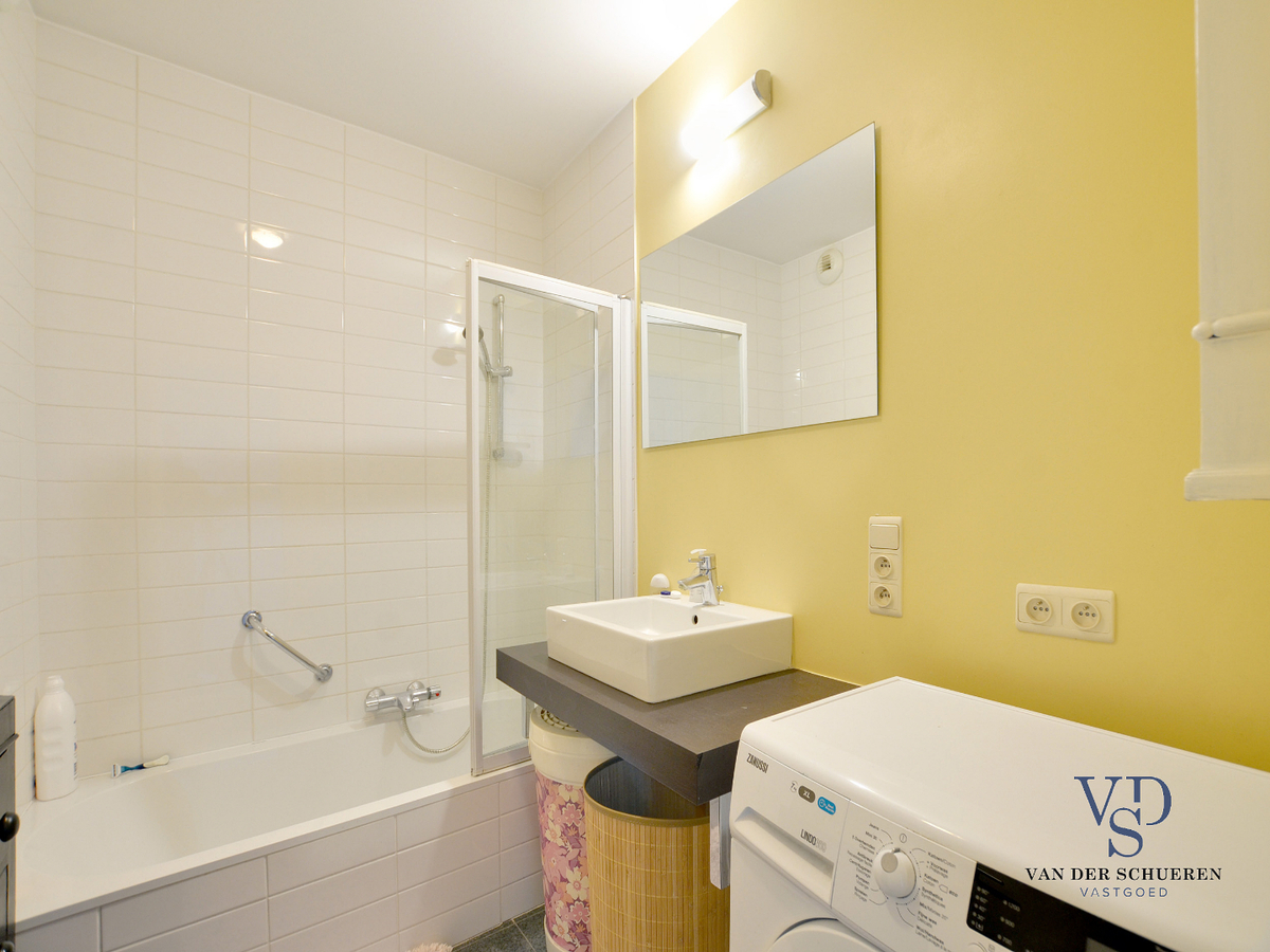 Energiezuinig 2 slp-appartement met terras én staanplaats ! 