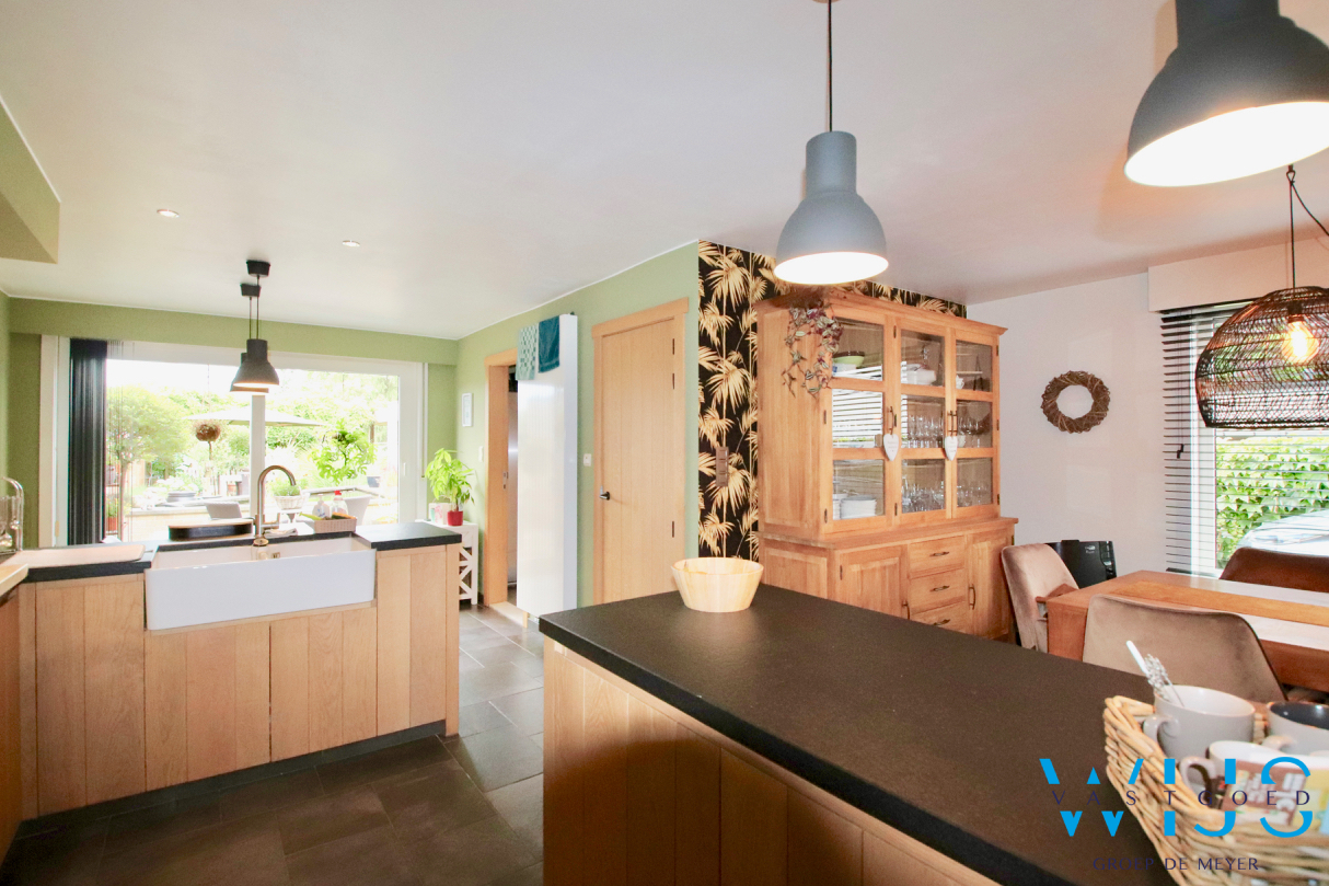 Zeer ruime HOB op een perceel van 934m2 te Evergem ! 