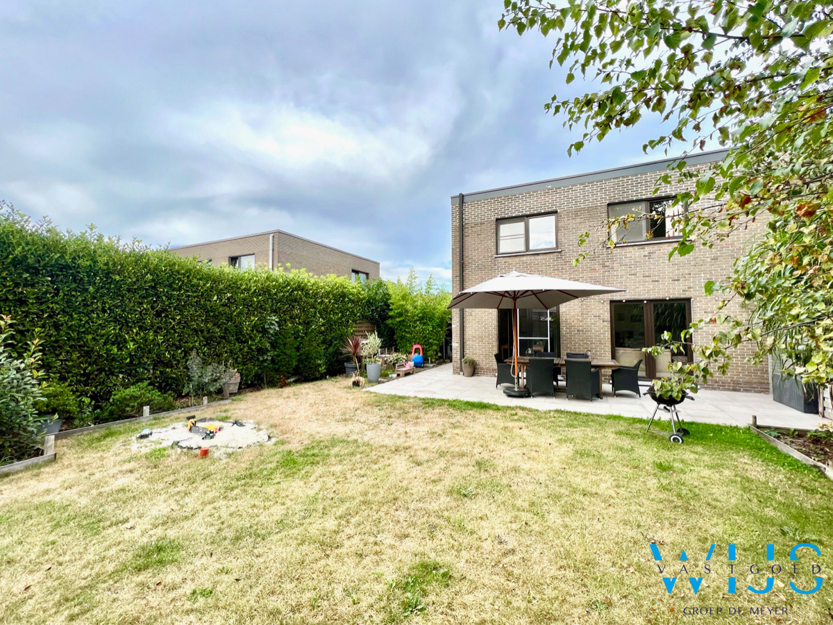 Woonhuis met 4 slaapkamers te EVERGEM ! 