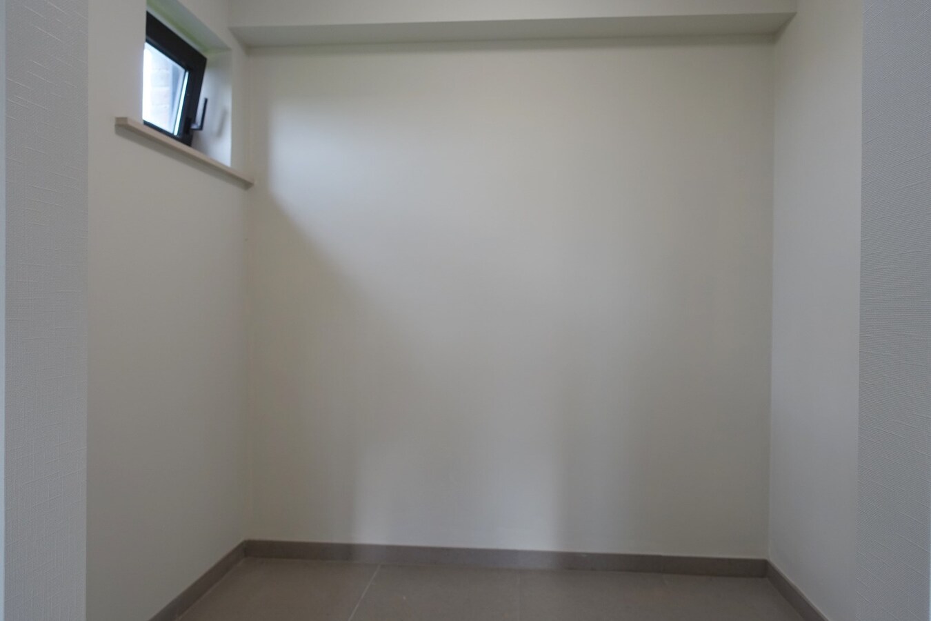 Landelijk gelegen woning met loods! 