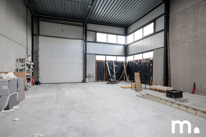 Te koop hangar (loods) - Moen