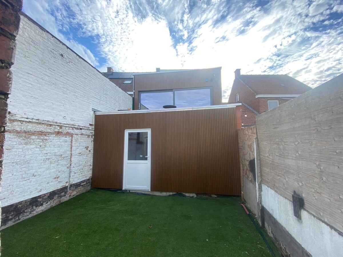 Fantastisch gelegen woning te Waregem ! 