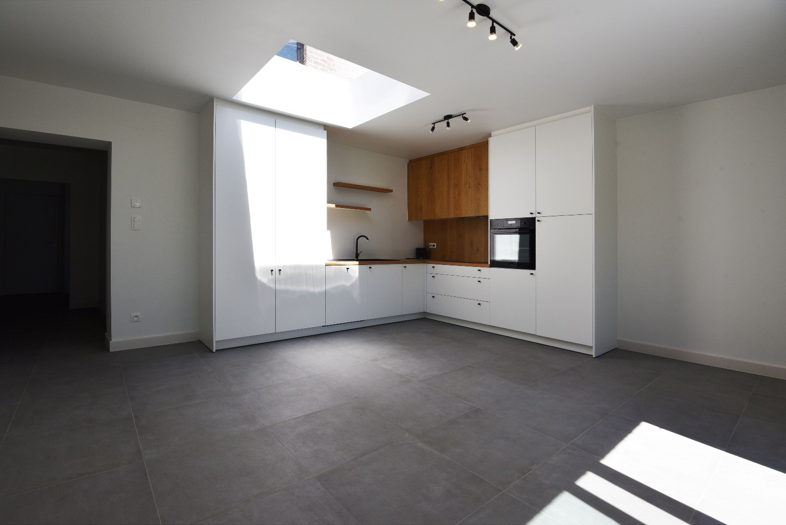 Gerenoveerde woning met 3 slaapkamers en tuin 