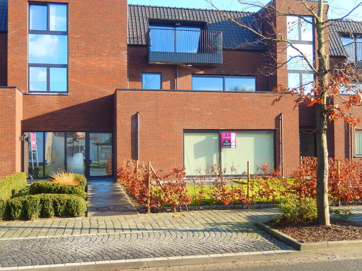 Prachtig nieuwbouwappartement met garage 