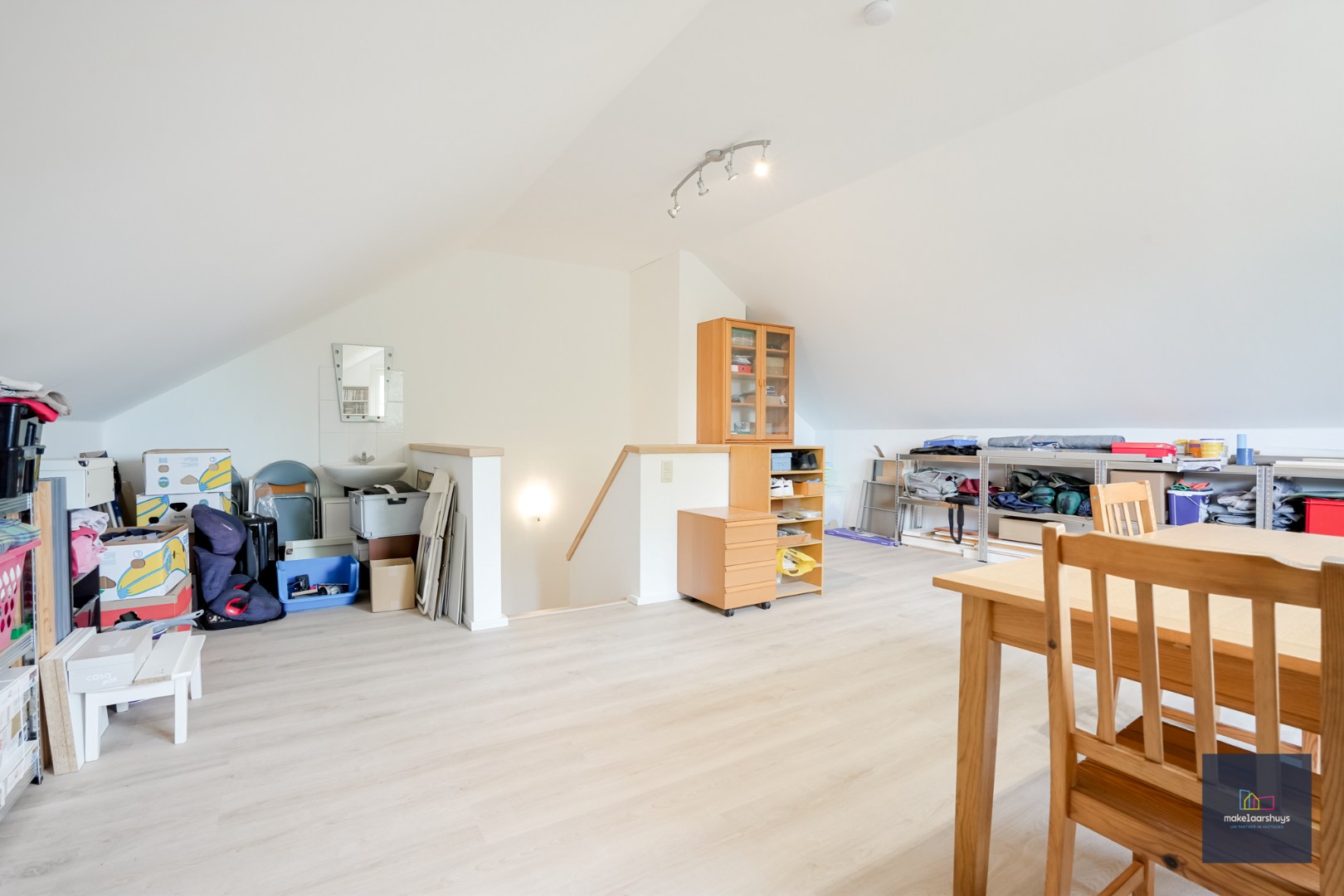 Ruime en  instapklare halfopen bebouwing met tuin 