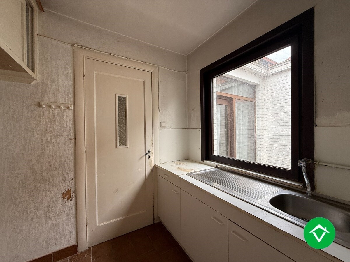 Rijwoning met 3 slaapkamers en tuin op centrale ligging te Roeselare 