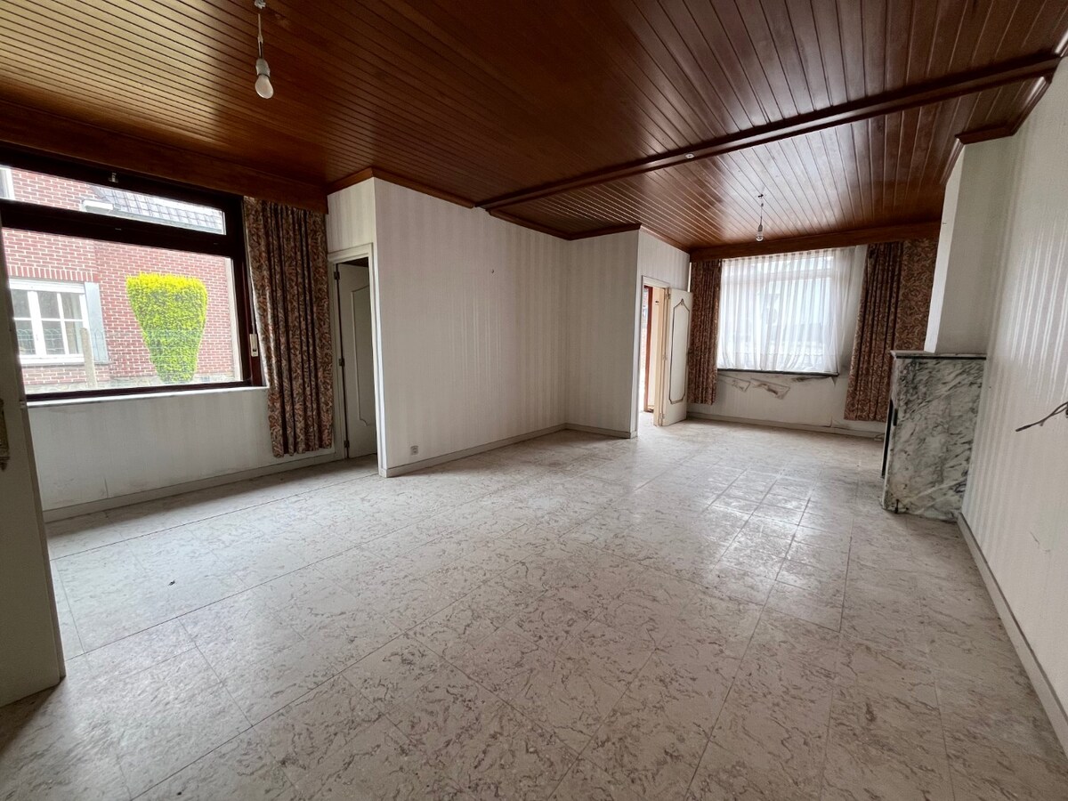 Te renoveren half open bebouwing te Gavere 