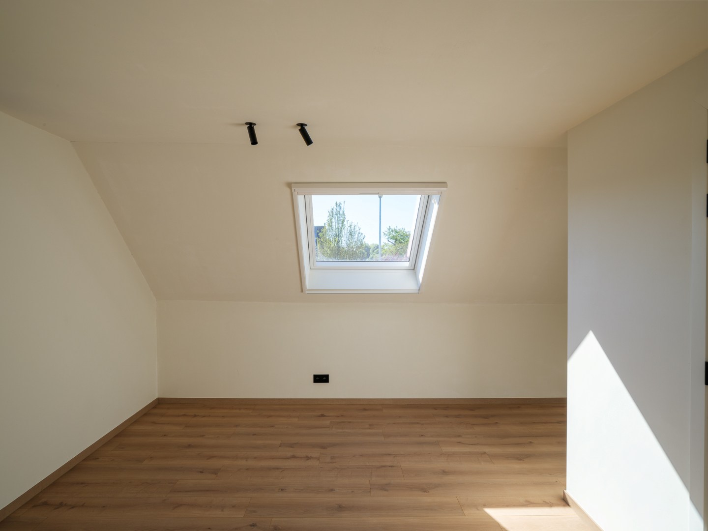 Open bebouwing met 5 slp. en tuin te Drongen 